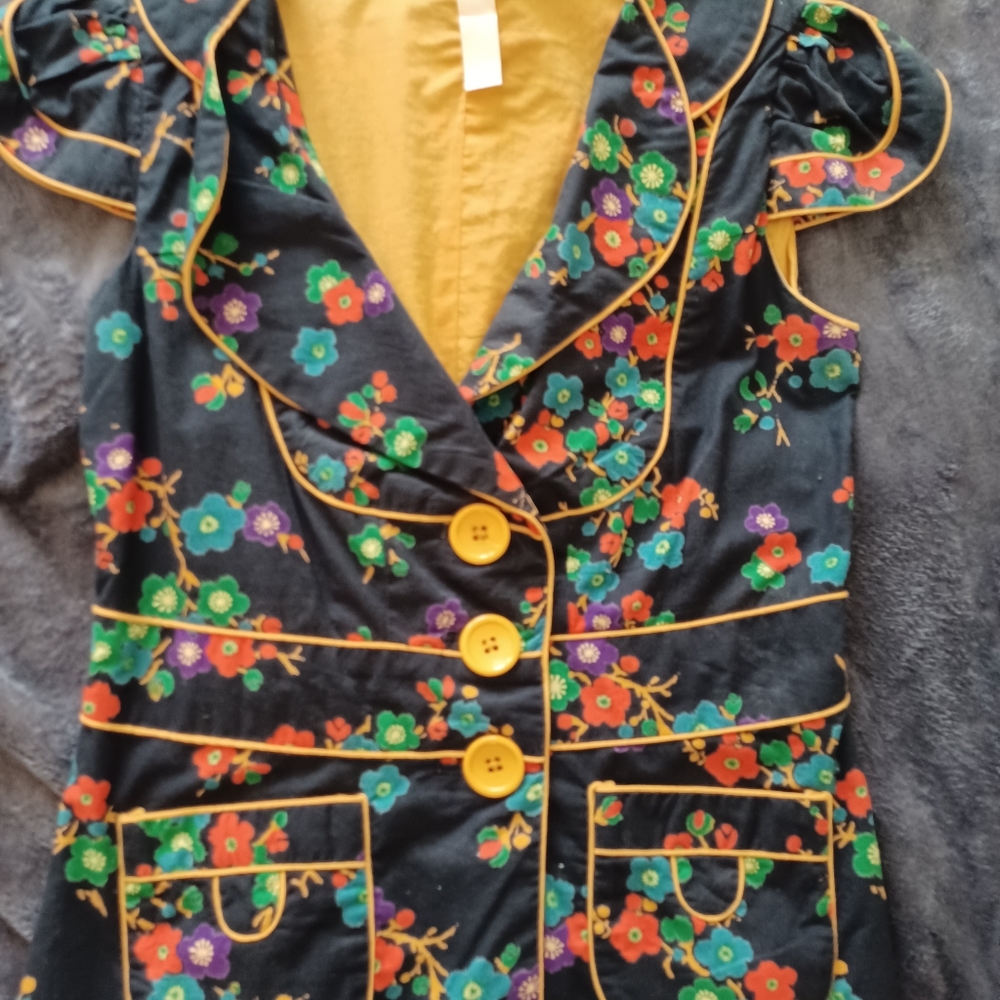 Women's Short Sleeve Jacket/Vest